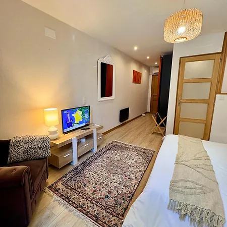 Guest house Les Suites Du Tacot Climatisees A Brantome
