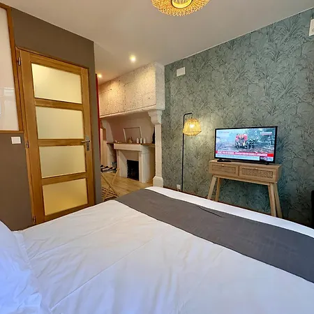 Les Suites Du Tacot Climatisees A Brantome Guest house Brantome